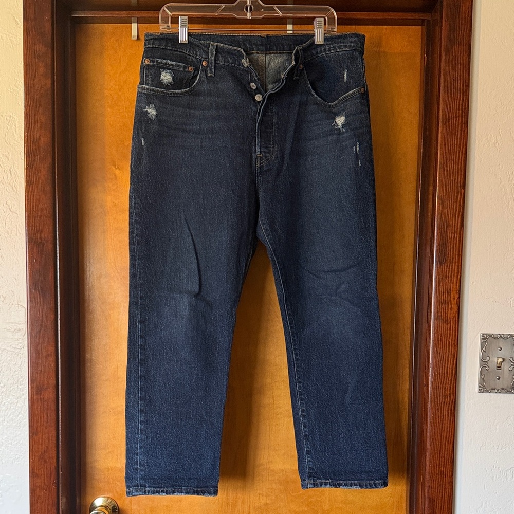 Levi’s 501 Button Fly 32 x 26, dark blue distressed